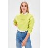 Sarı Nakışlı ve Şardonlu Crop Örme Sweatshirt